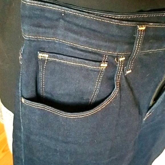 Levi's high rise skinny jeans - Picture 2 of 3